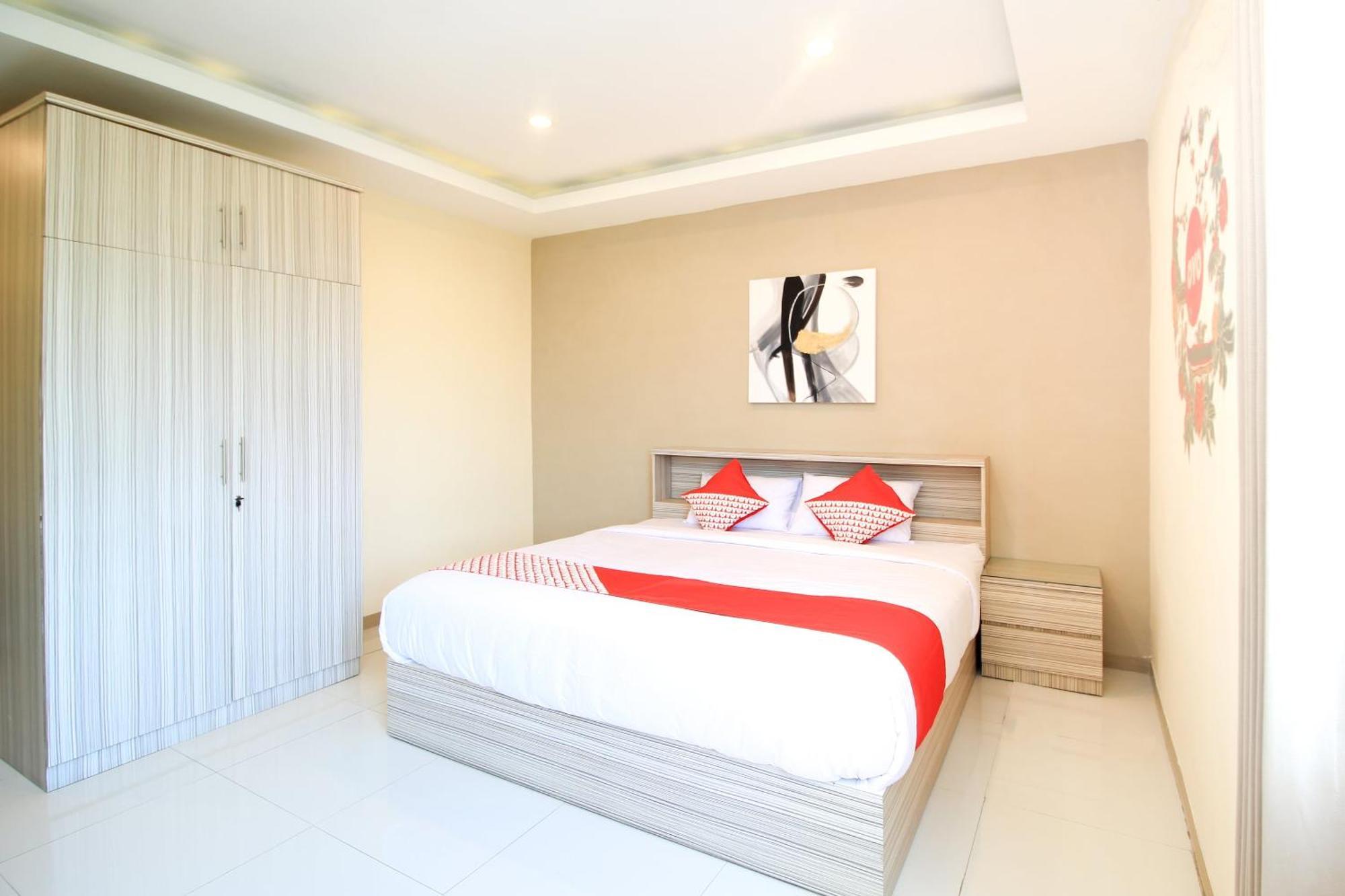 Super Oyo Capital O 175 K-60 Residence Сурабая Екстериор снимка
